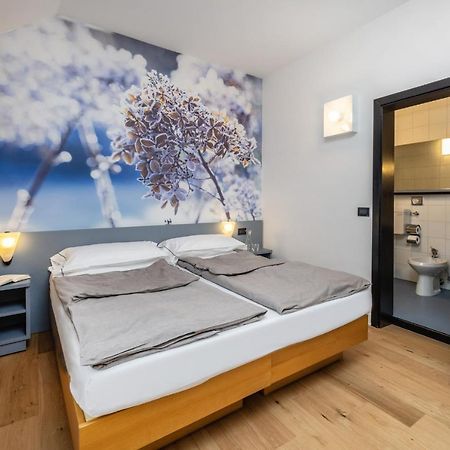 Pippo Hotel Terzolas ภายนอก รูปภาพ