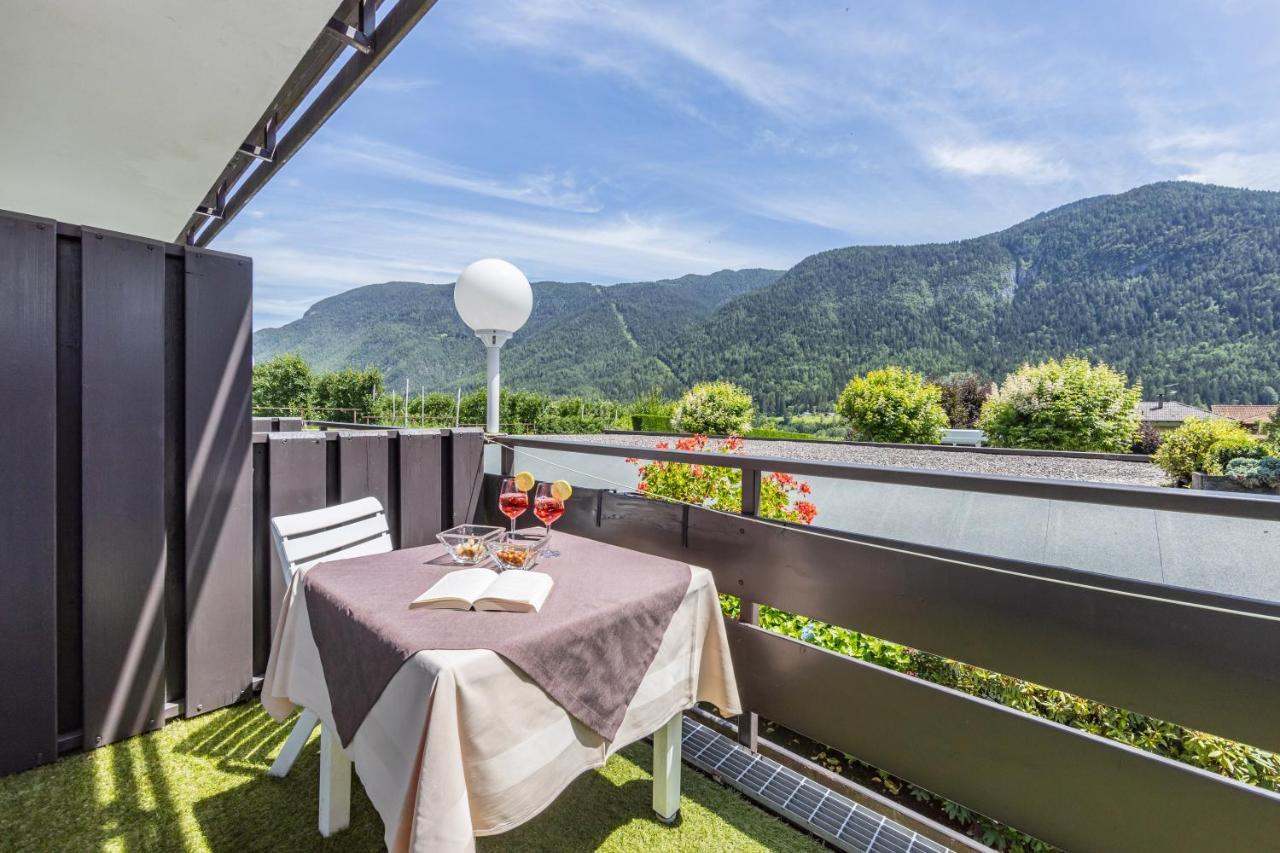 Pippo Hotel Terzolas ภายนอก รูปภาพ