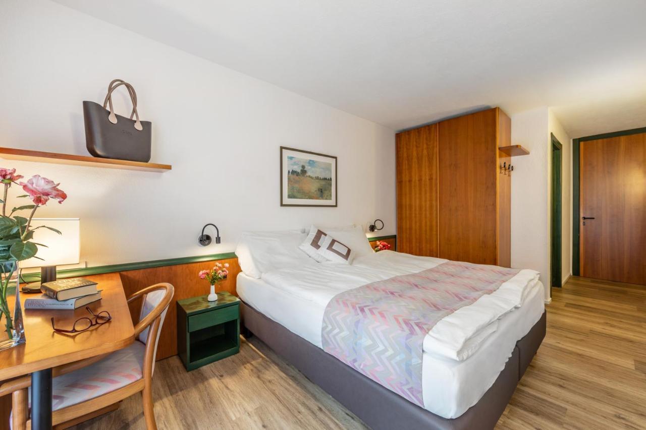 Pippo Hotel Terzolas ภายนอก รูปภาพ