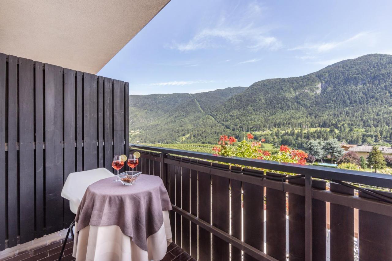 Pippo Hotel Terzolas ภายนอก รูปภาพ