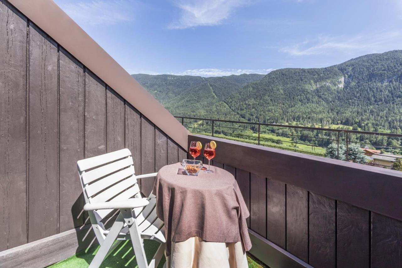 Pippo Hotel Terzolas ภายนอก รูปภาพ