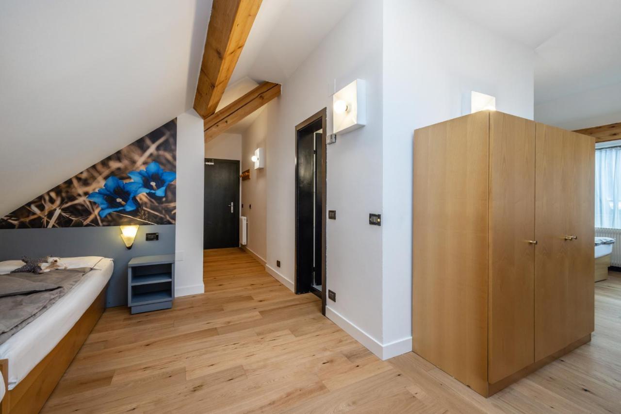 Pippo Hotel Terzolas ภายนอก รูปภาพ