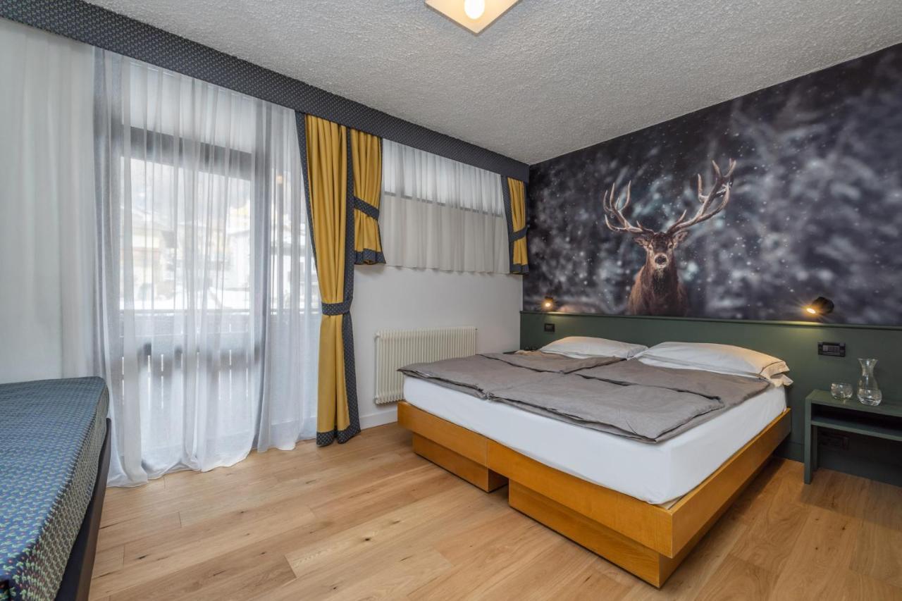 Pippo Hotel Terzolas ภายนอก รูปภาพ